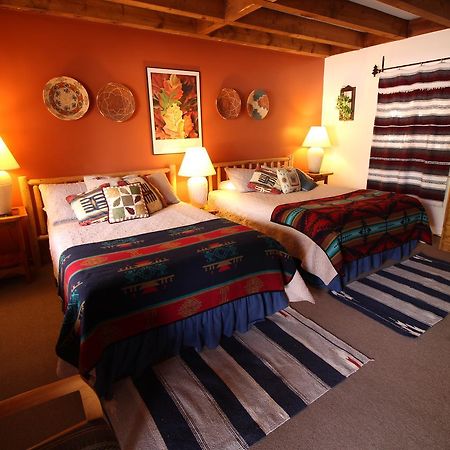 Inn On The Rio Таос Экстерьер фото